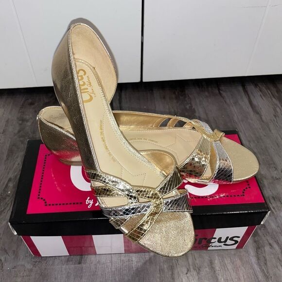 Sam Edelman sz 8 sandals flats, gold and silver metallic, lightly worn - Picture 2 of 8